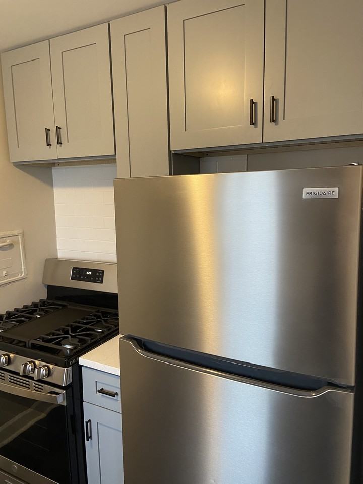 2435 169th St #2435 - Photo 3 of 7