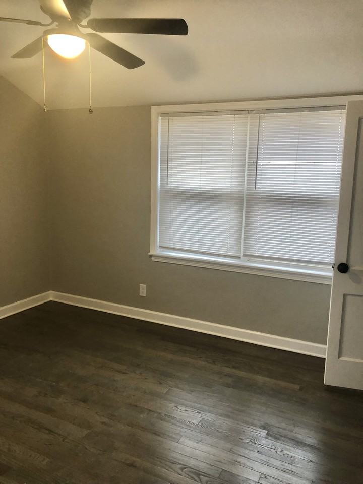 2435 169th St #2435 - Photo 5 of 7