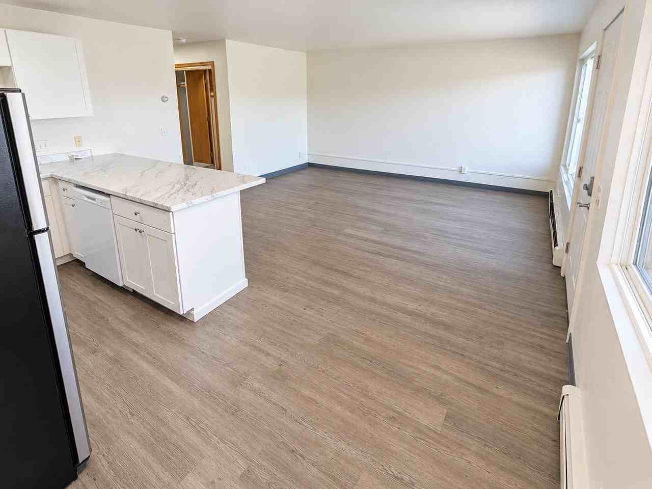 1009 W 30th Ave #4 - Photo 4 of 13