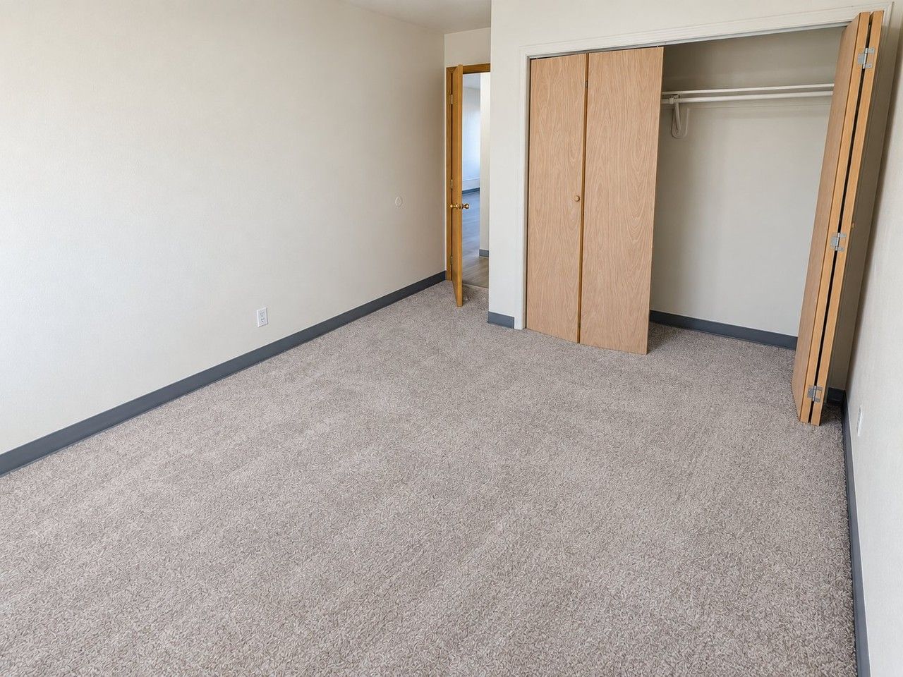 1009 W 30th Ave #4 - Photo 7 of 13
