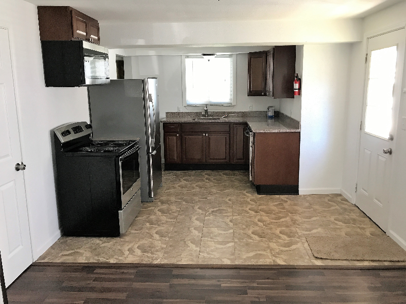 306 Prospect St - Photo 4 of 17