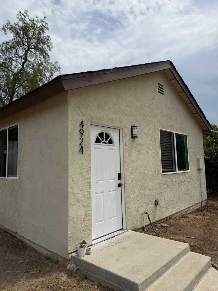 4924 Solola Ave - Photo 2 of 9