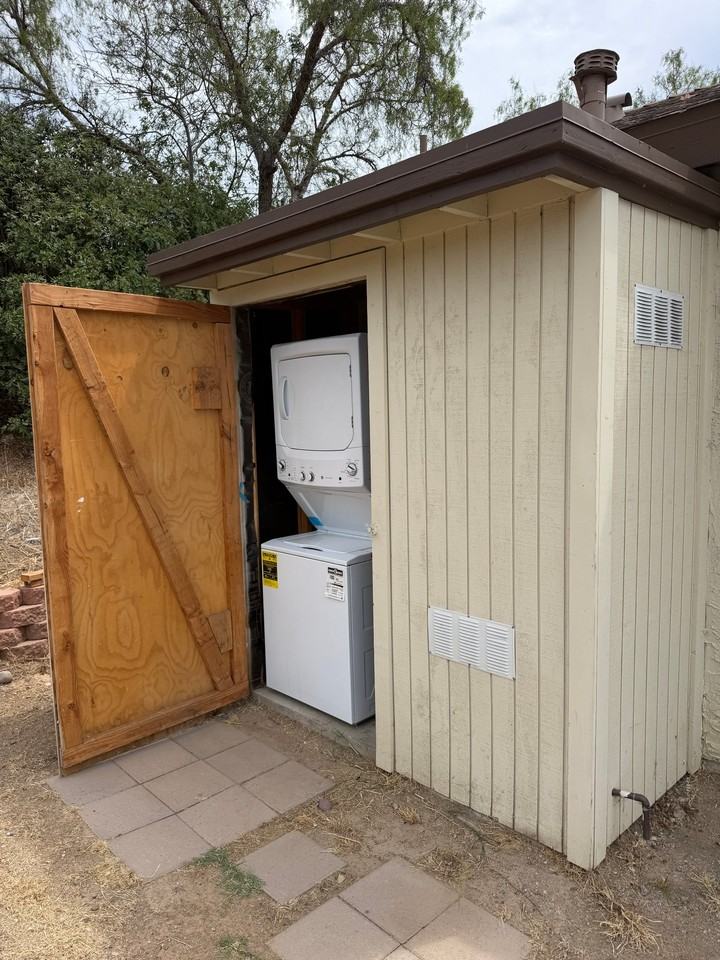 4924 Solola Ave - Photo 3 of 9