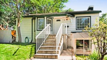 featured image of 1 Gibbs Cir