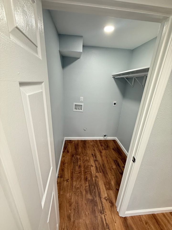 715 Locust St #2 - Photo 6 of 9