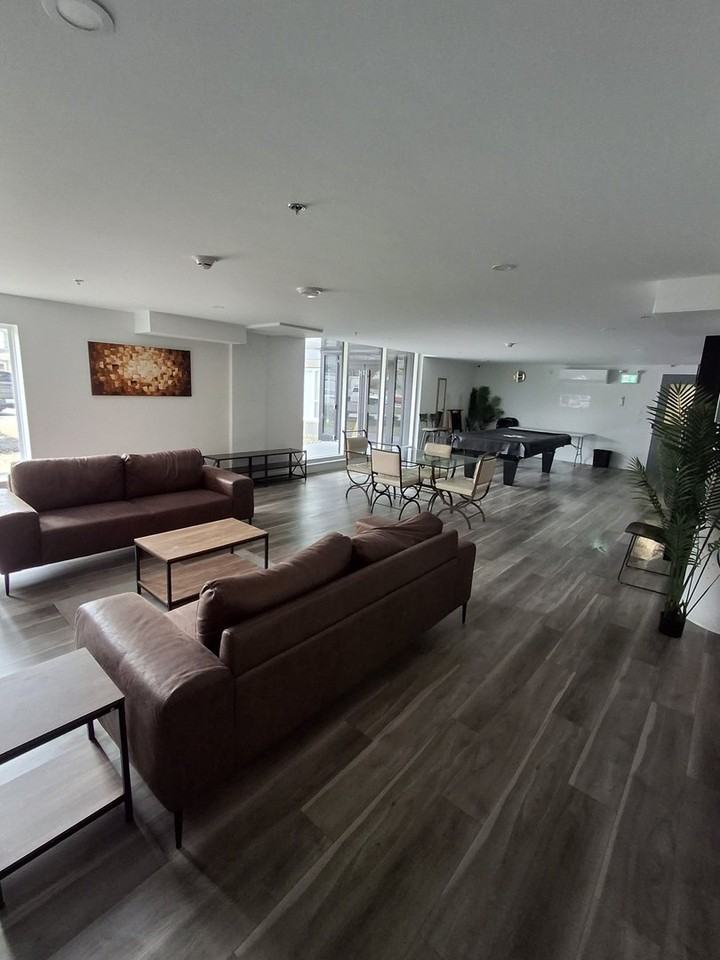 118 Richmond St - Photo 5 of 18