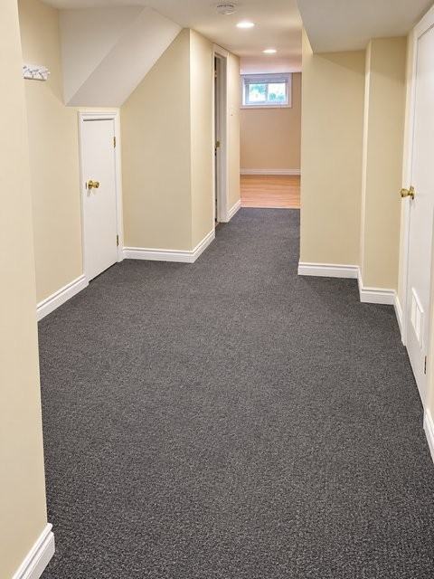 237 Poyntz Ave - Photo 5 of 9