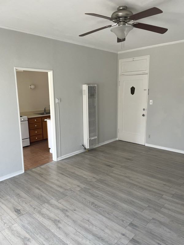 628 E Elk Ave #205 - Photo 4 of 14