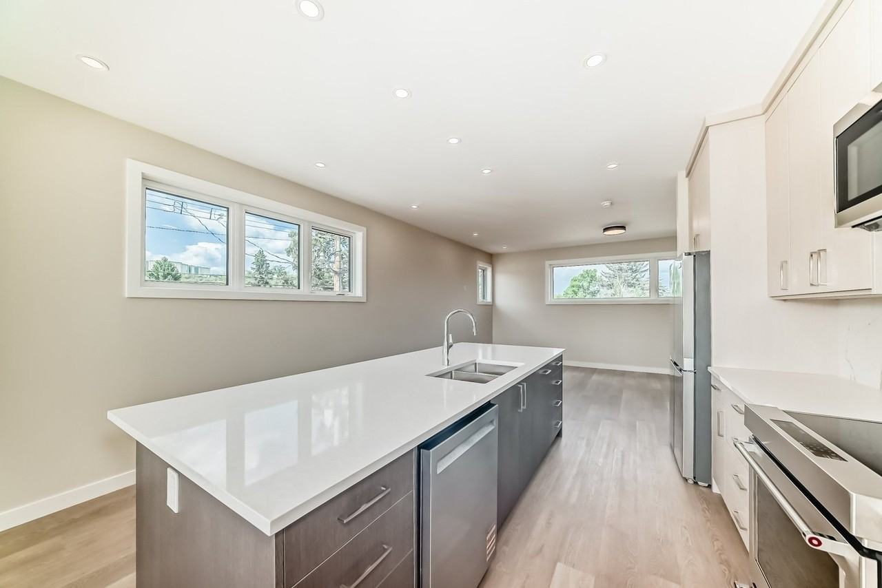 4371 69 St Nw - Photo 4 of 19