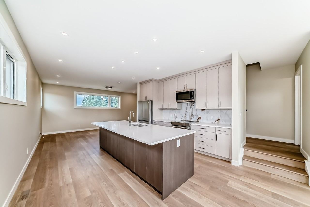 4371 69 St Nw - Photo 5 of 19