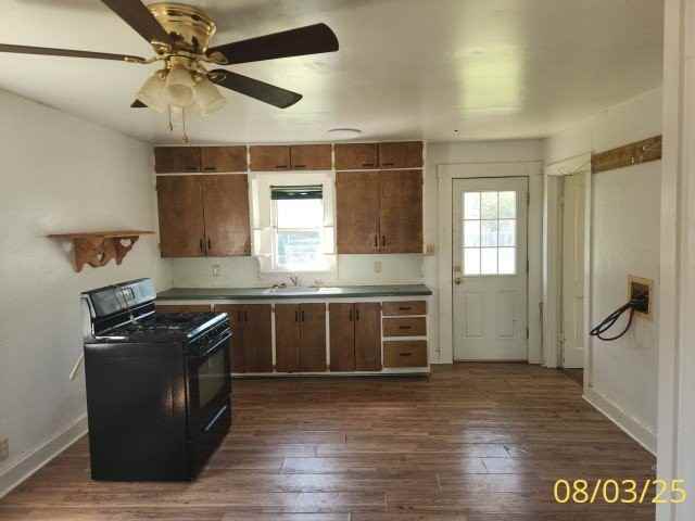 1018 Fisher St - Photo 3 of 8