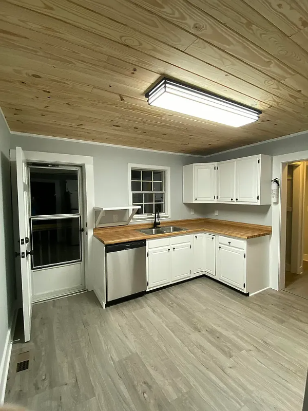 814 W King St - Photo 7 of 19