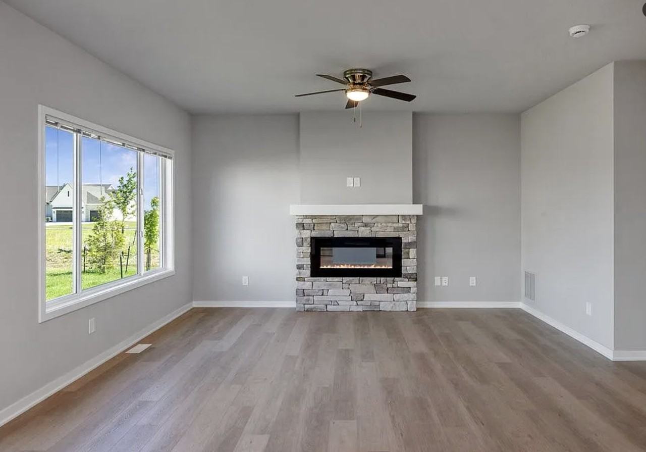 16509 Oakwood Dr - Photo 4 of 11