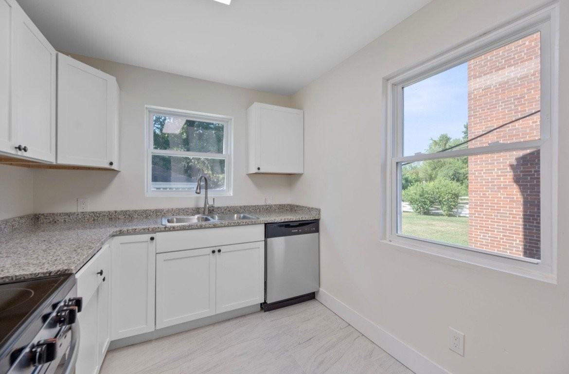 3907 Kirkup Ave #1 - Photo 7 of 14