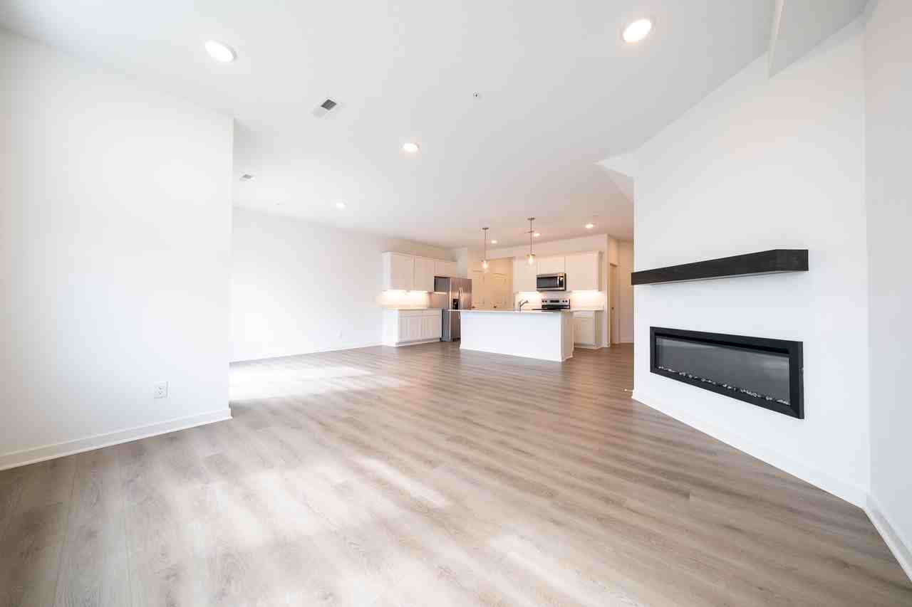 4773 Airlake Curv #1 - Photo 4 of 29