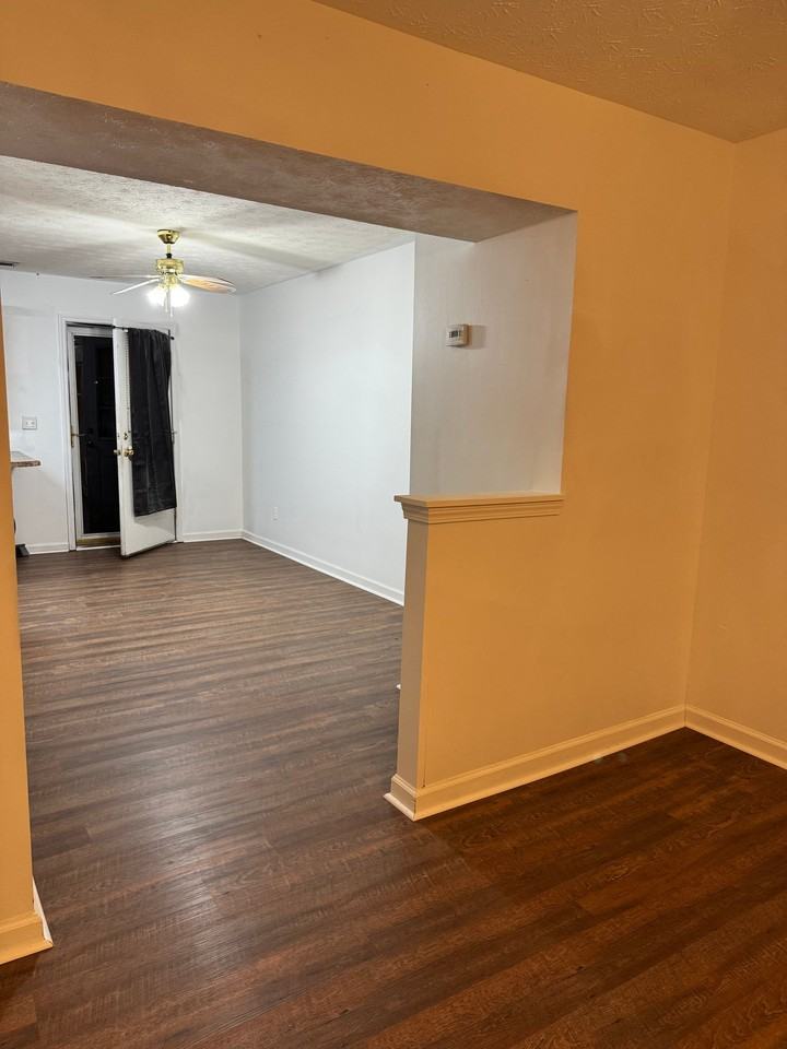 910 Weeping Willow Dr #1 - Photo 3 of 19