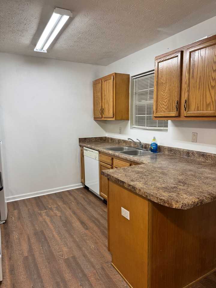 910 Weeping Willow Dr #1 - Photo 4 of 19