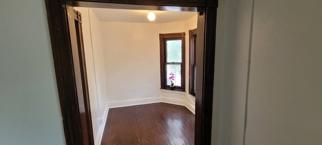 405 Flint St #407UPPER - Photo 4 of 14