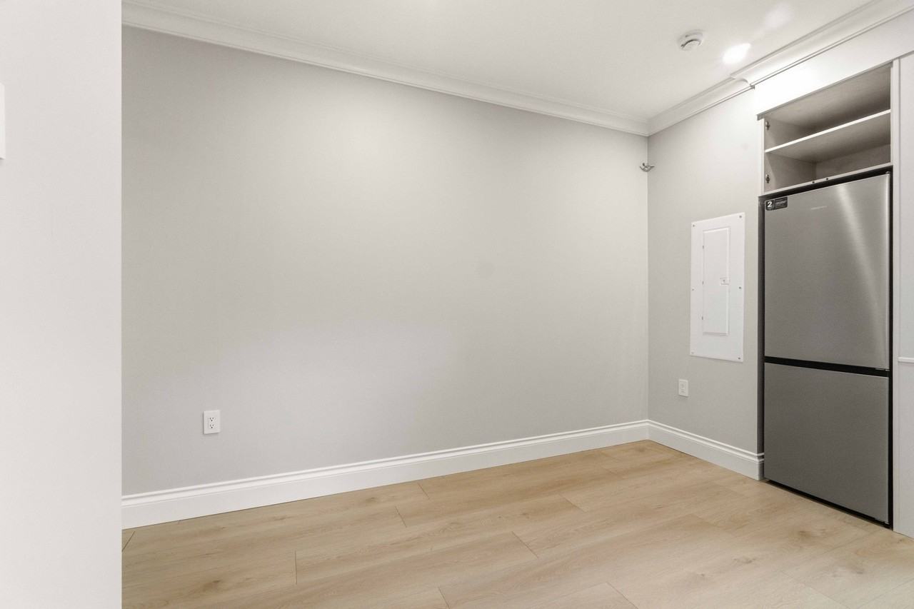1127 West 32nd Avenue #D273 - Photo 3 of 11