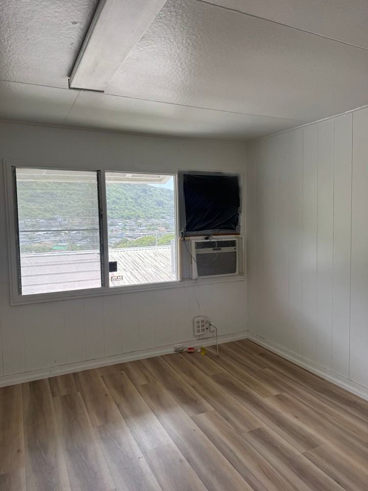 2046 Palolo Ave #A - Photo 3 of 6