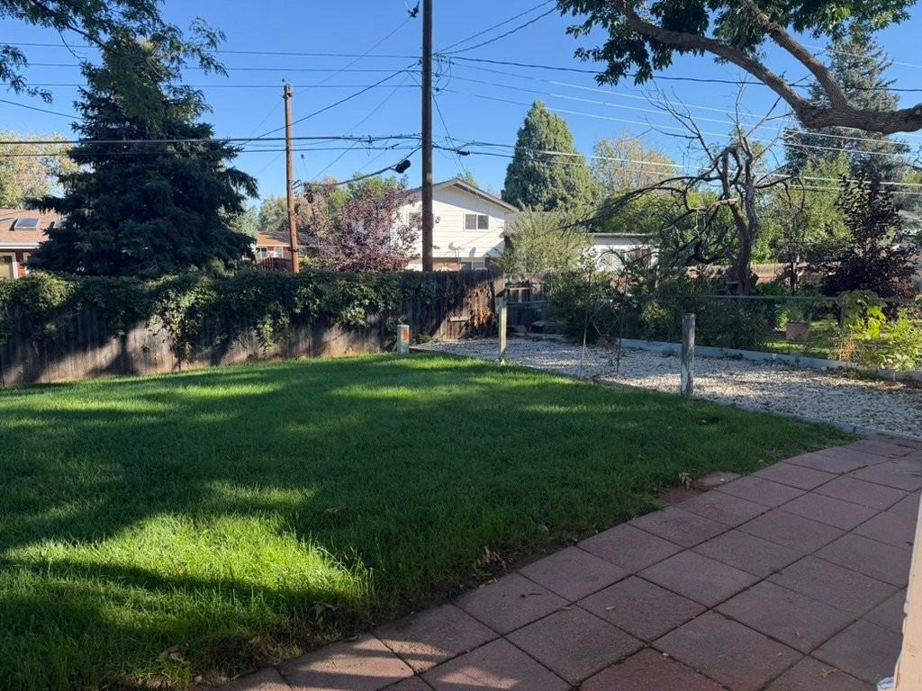 2603 W 15th St - Photo 6 of 26