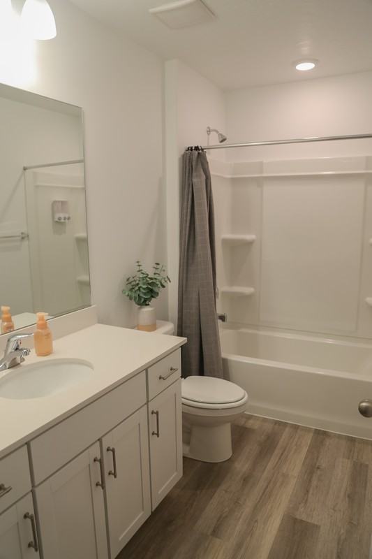 544 N Helmsman Ln - Photo 7 of 11