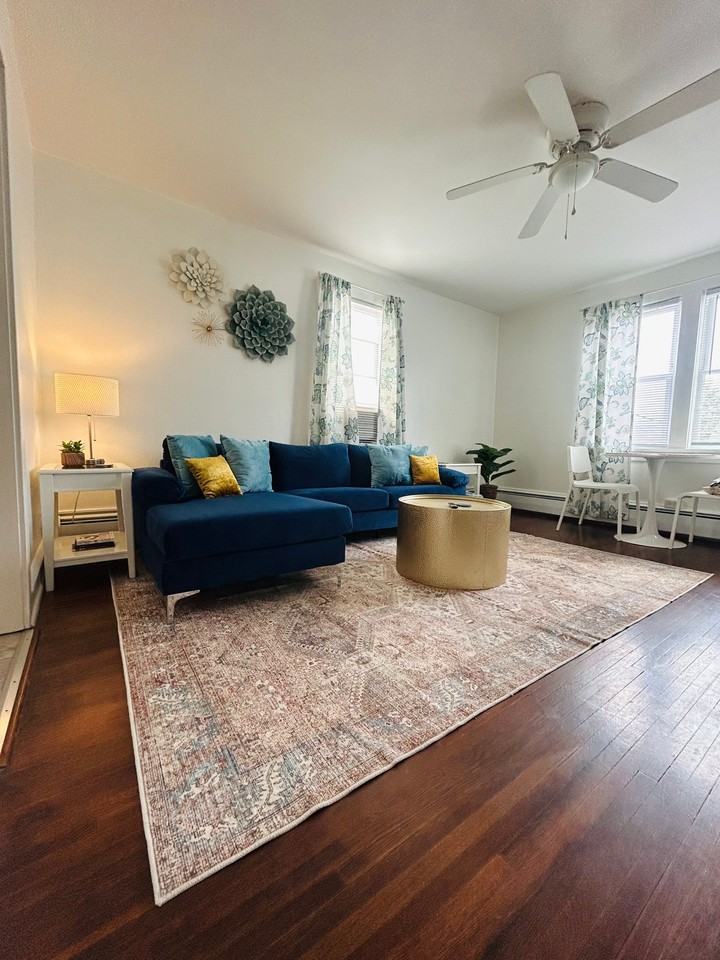 824 E 3rd St #824B - Photo 2 of 12