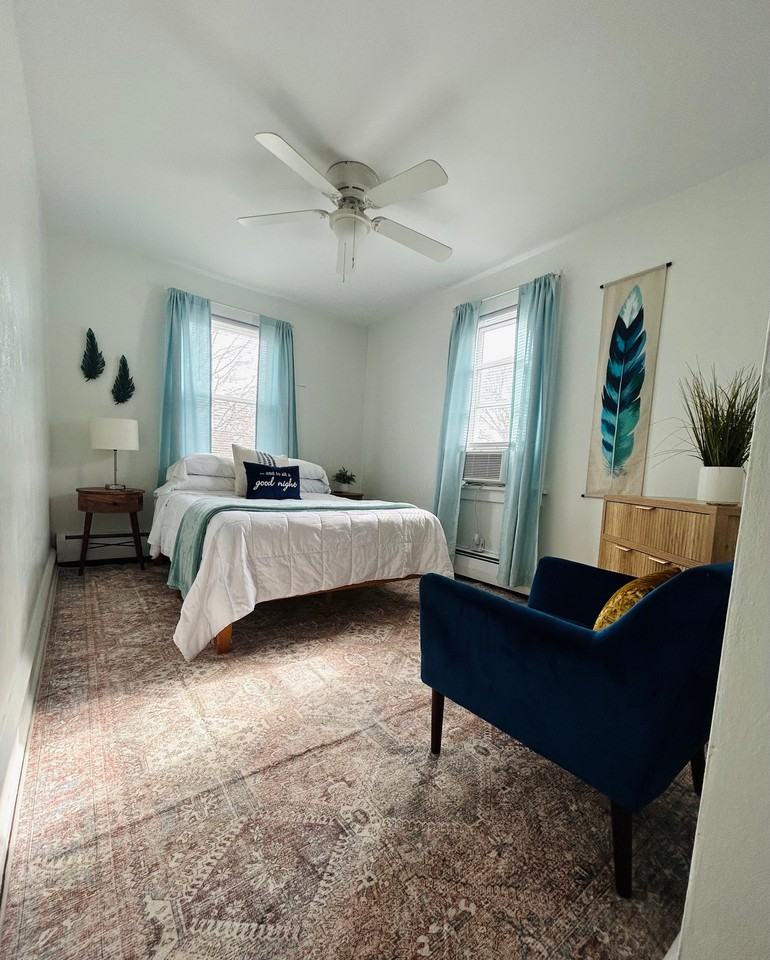 824 E 3rd St #824B - Photo 4 of 12
