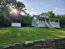 featured image of 6908 Edgemont Rd #1