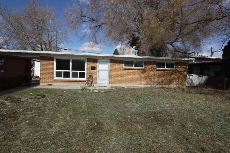 2116 W Kirkham Way - Photo 5 of 10