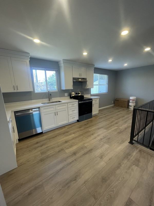6055 S Hazelhurst Dr - Photo 2 of 17