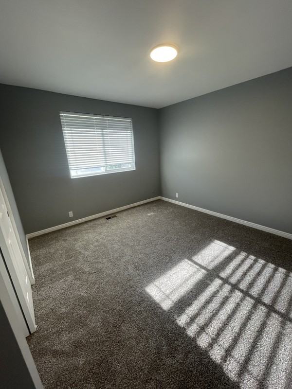 6055 S Hazelhurst Dr - Photo 3 of 17
