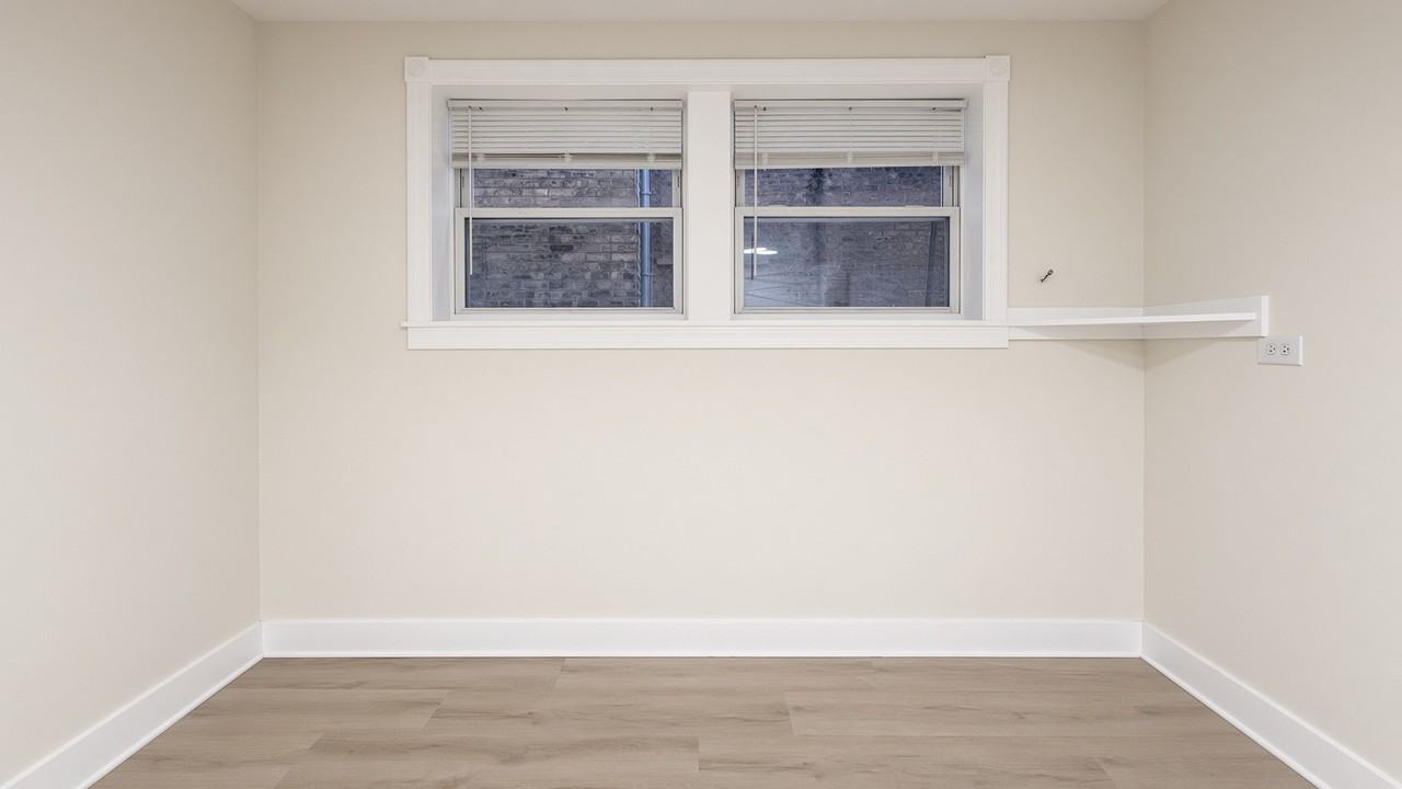 4347 W Irving Park Rd #GE - Photo 5 of 11