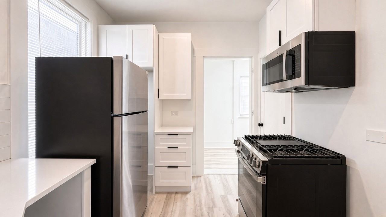 4347 W Irving Park Rd #2E - Photo 3 of 11