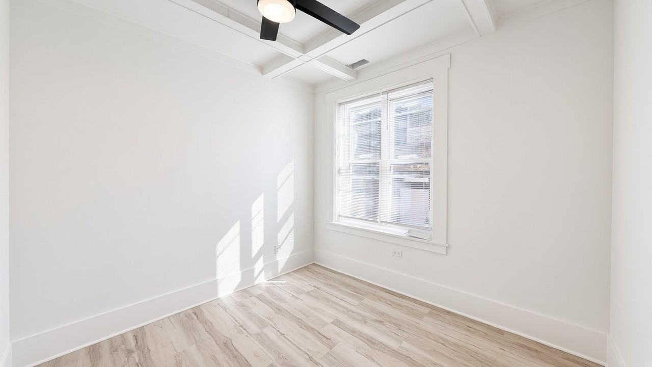 4347 W Irving Park Rd #2E - Photo 6 of 11