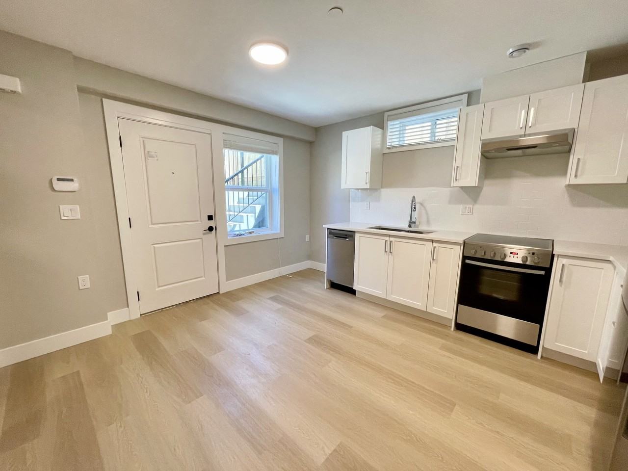 5090 Prince Albert Street - Photo 2 of 10