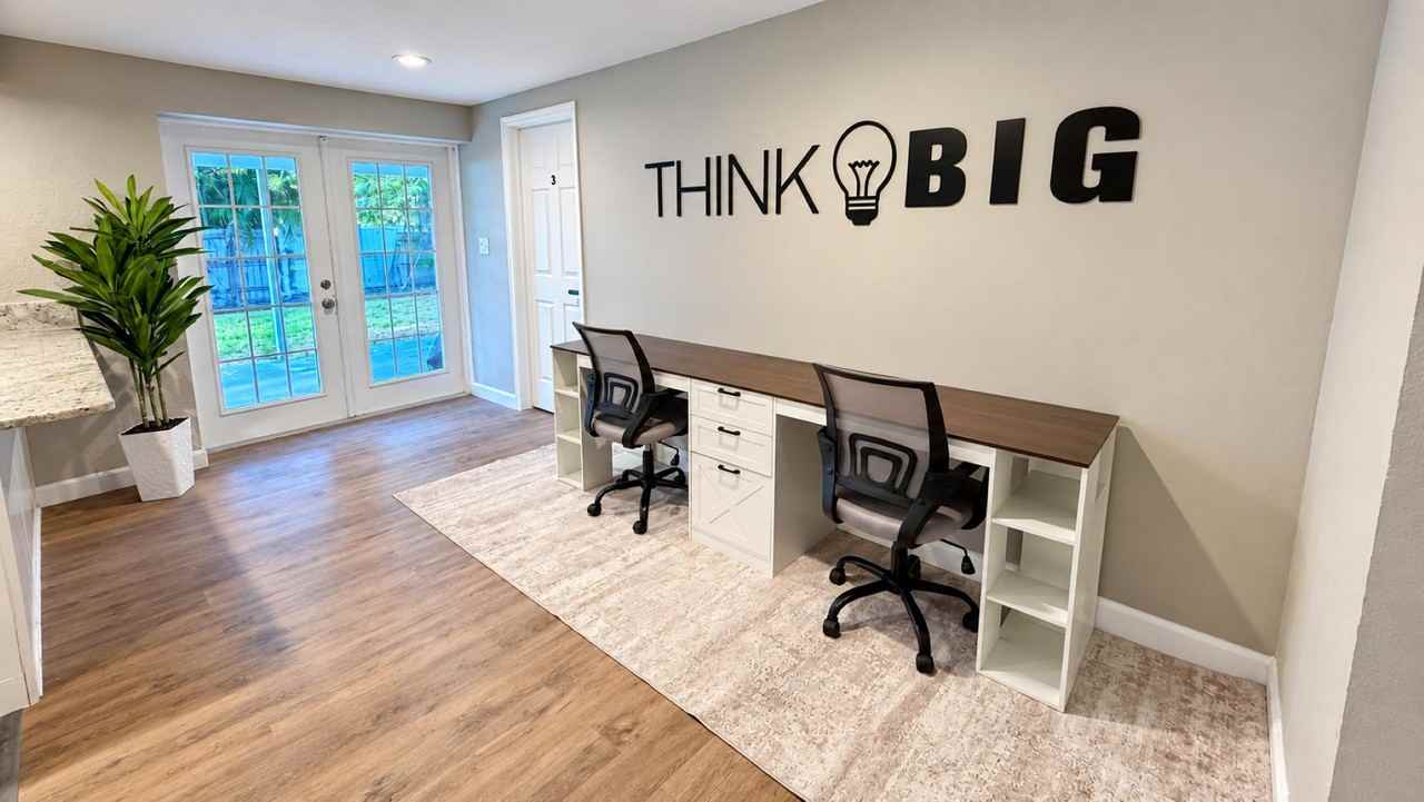Oak Ter - Photo 2 of 18