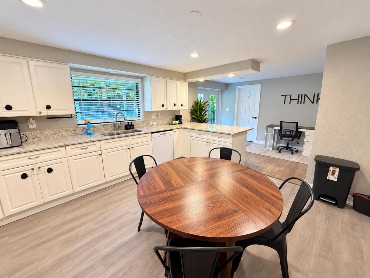 Oak Ter - Photo 5 of 18
