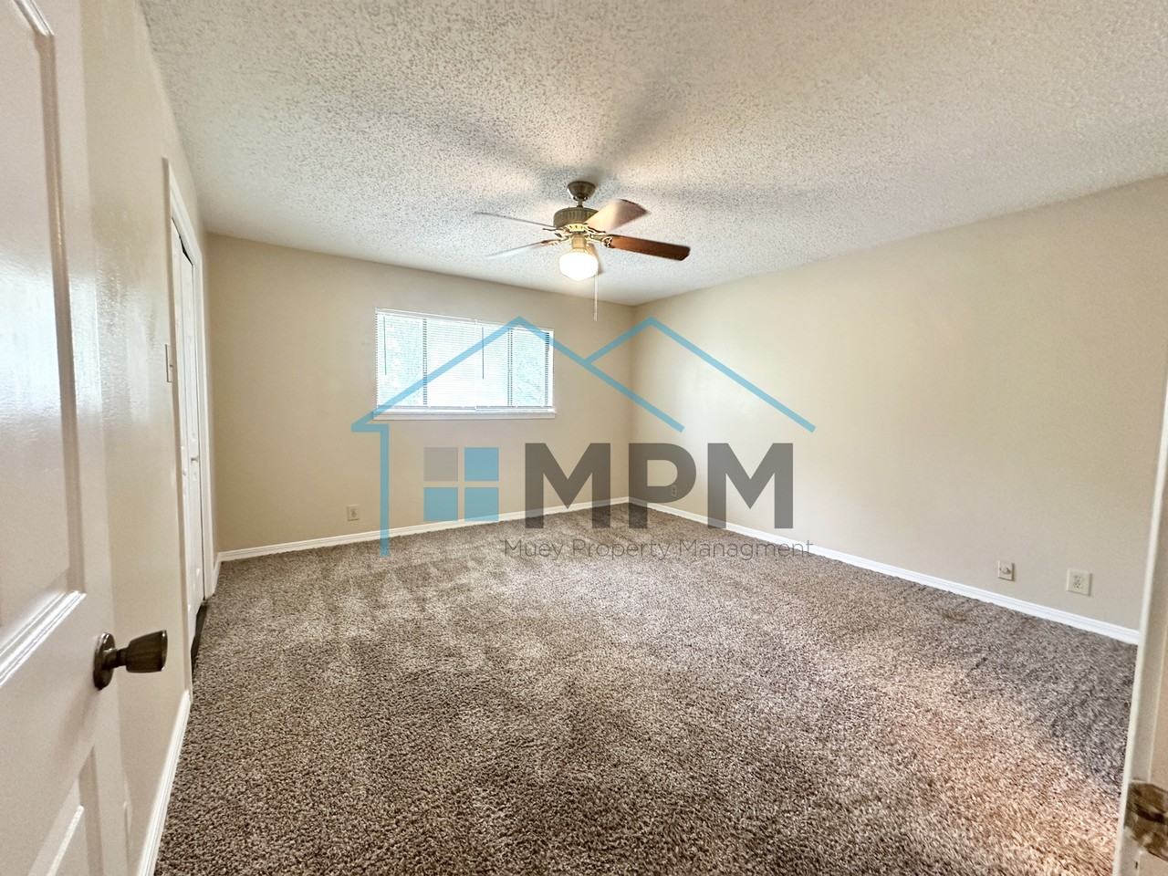 1804 Woodhaven Dr #C - Photo 4 of 17