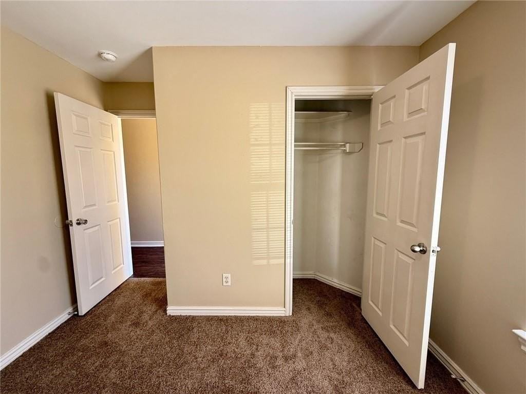 257 Graystone Cir - Photo 3 of 14