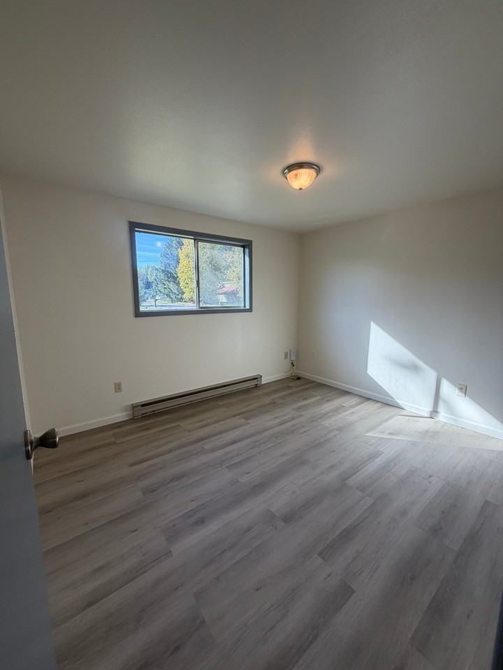 20 Jeffrey Dr - Photo 5 of 7