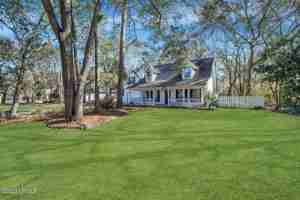 featured image of 19 Le Moyne Dr