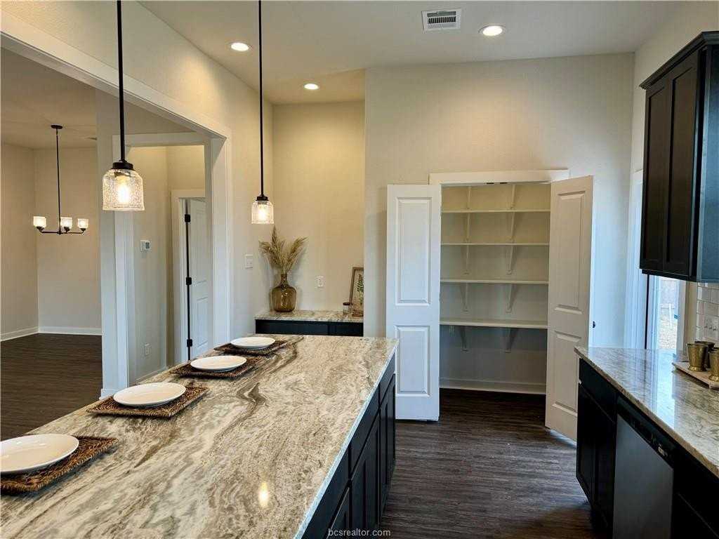 3035 Teller Dr - Photo 4 of 26