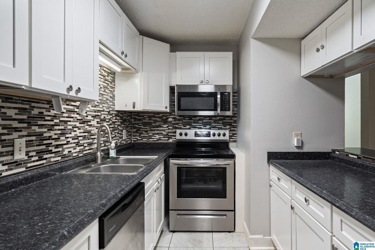902 Gables Dr #902 - Photo 5 of 16