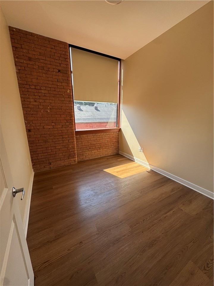 64 Commercial St #301 - Photo 4 of 9