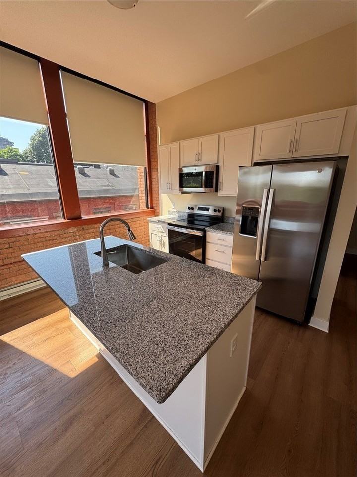 64 Commercial St #301 - Photo 7 of 9
