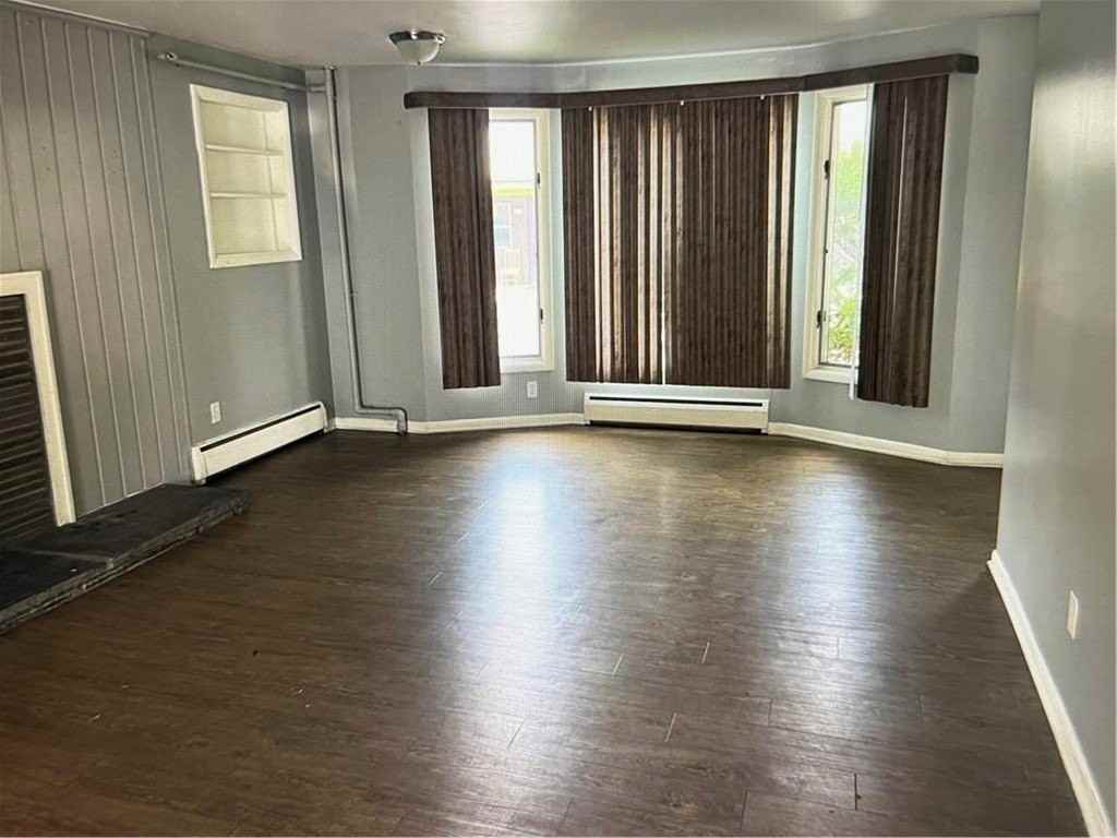 2341 Monroe Ave - Photo 2 of 12
