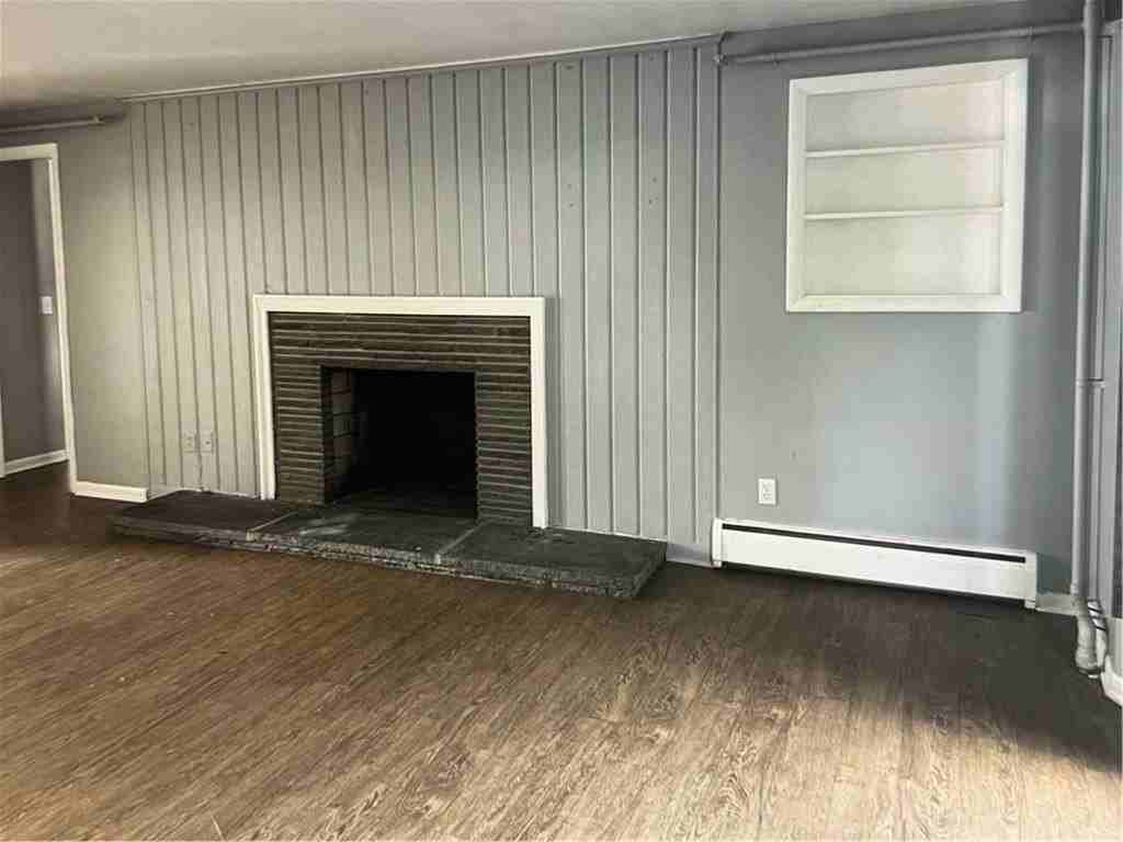 2341 Monroe Ave - Photo 4 of 12