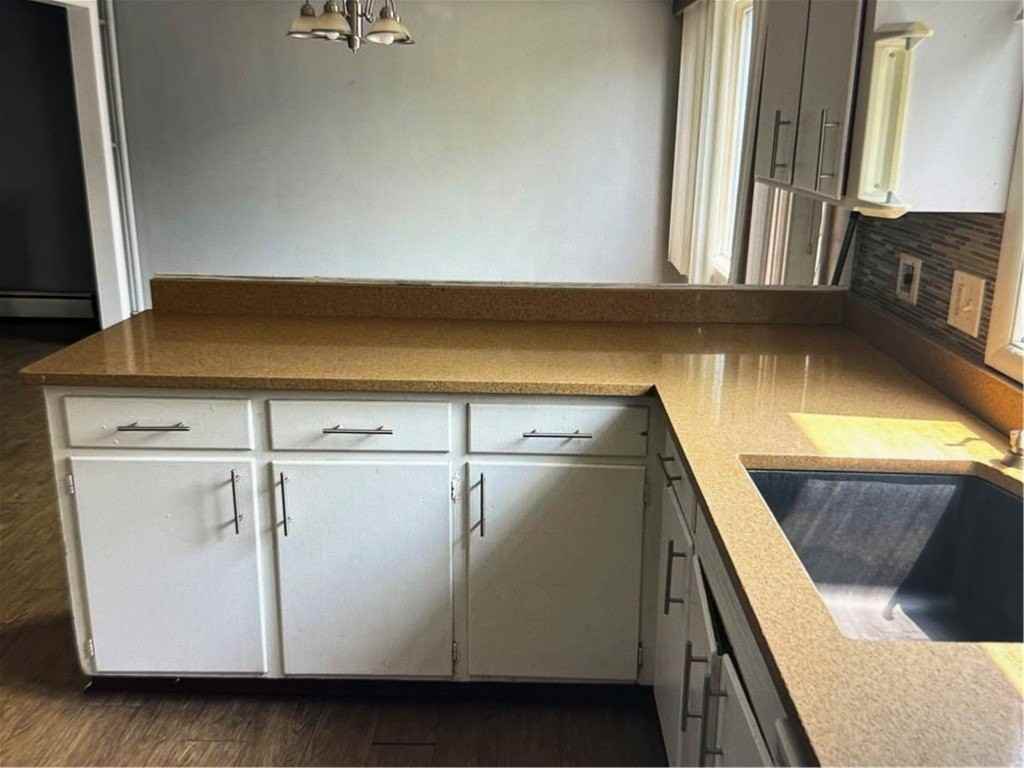 2341 Monroe Ave - Photo 7 of 12