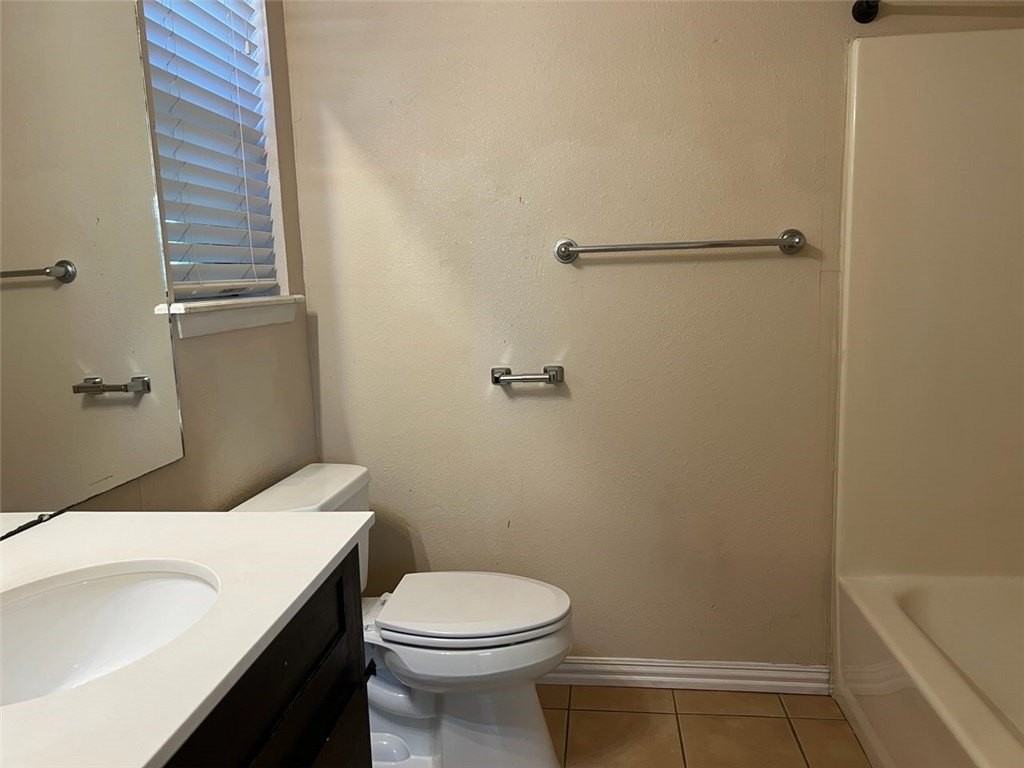 2709 Vancouver Dr - Photo 6 of 14